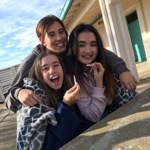 Meet your Posher, Red &